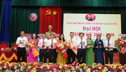 Ban chấp hành Đảng bộ TTYT Cẩm Xuyên nhiệm kỳ 2025 - 2030